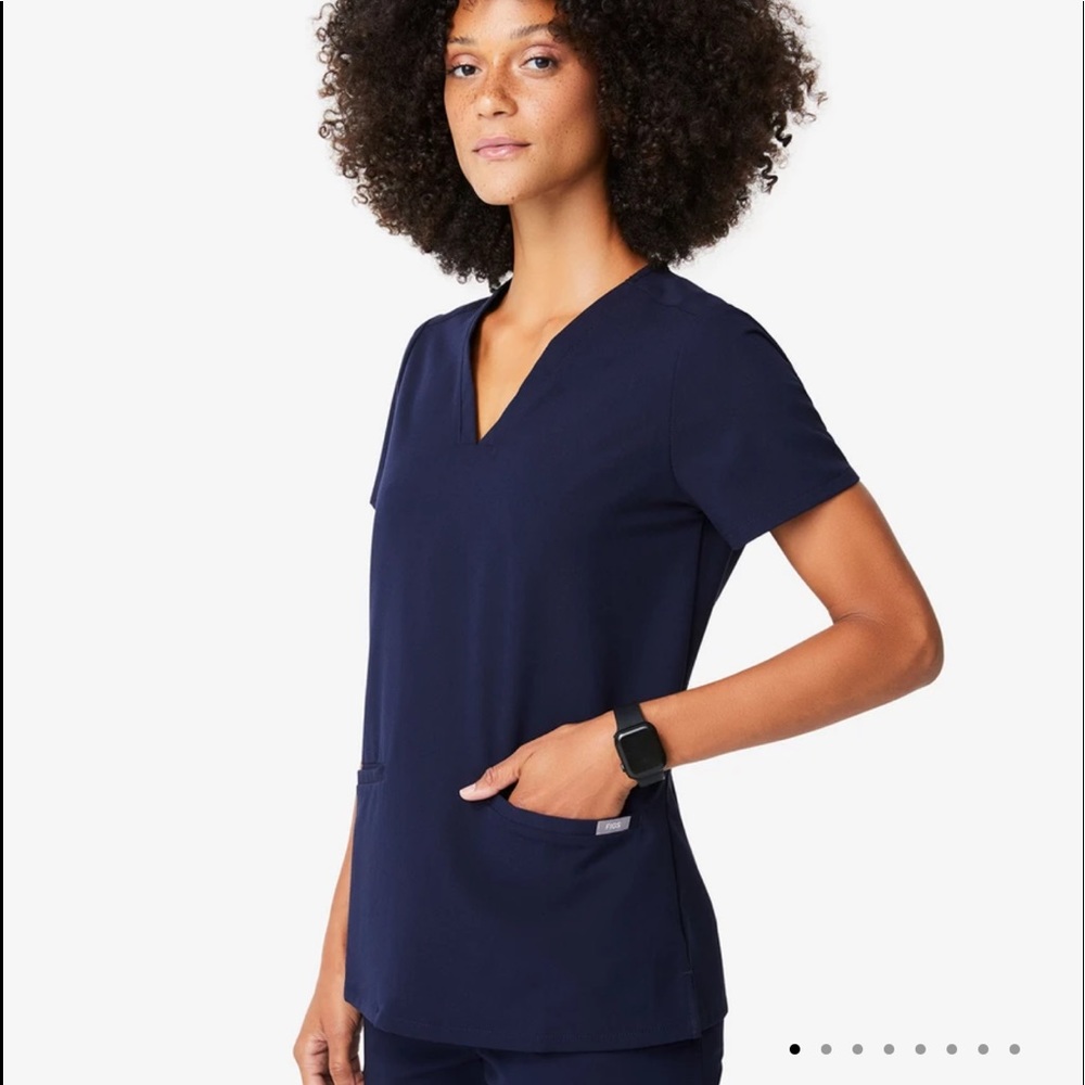 Casma Three-Pocket Scrub Top